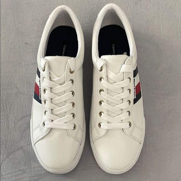 Tommy Hilfiger White Sneakers with Signature Stripes 6.5 women - Picture 2 of 5